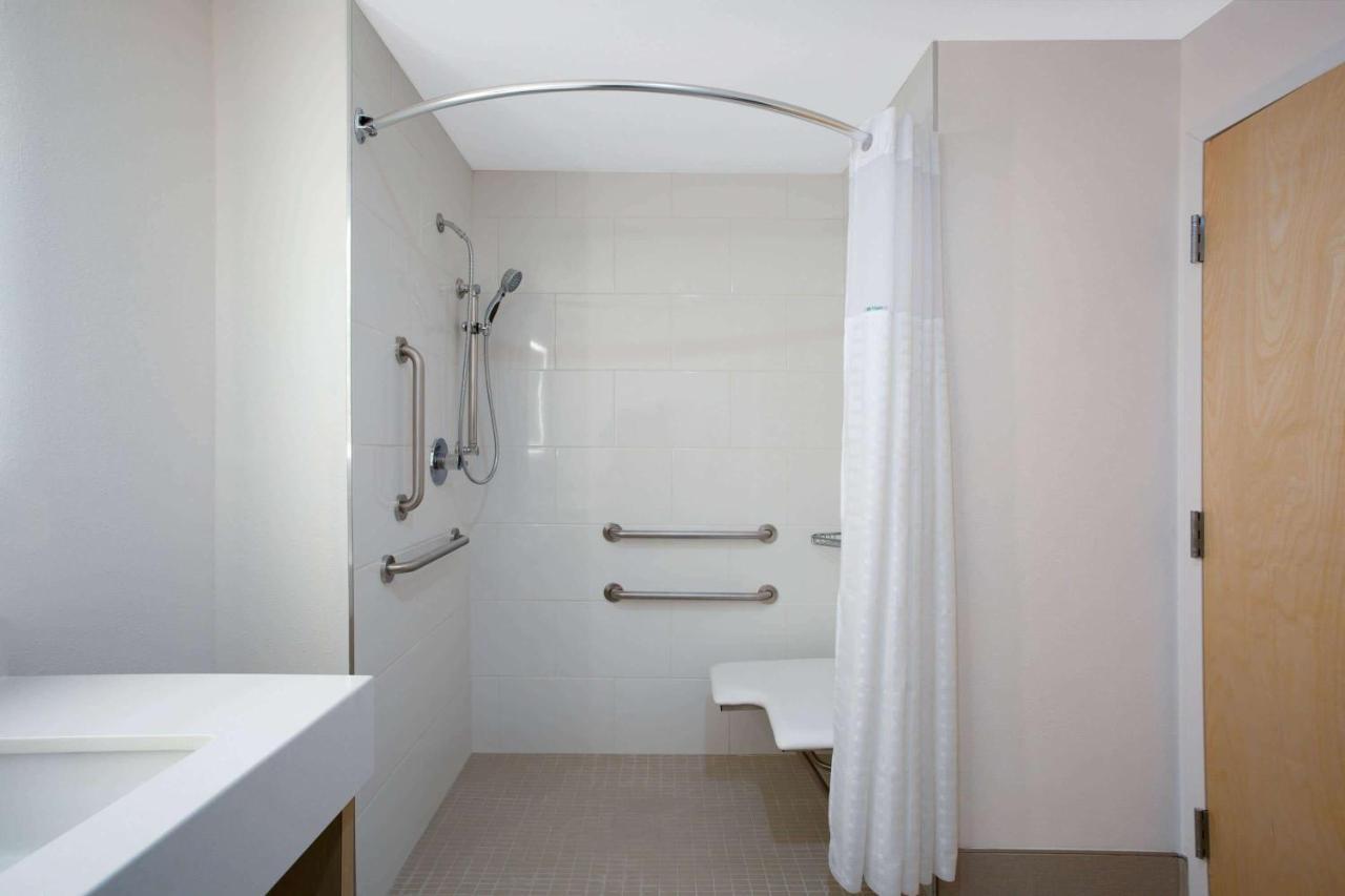 La Quinta Inn & Suites By Wyndham Manassas, Va- Dulles Airport Ngoại thất bức ảnh
